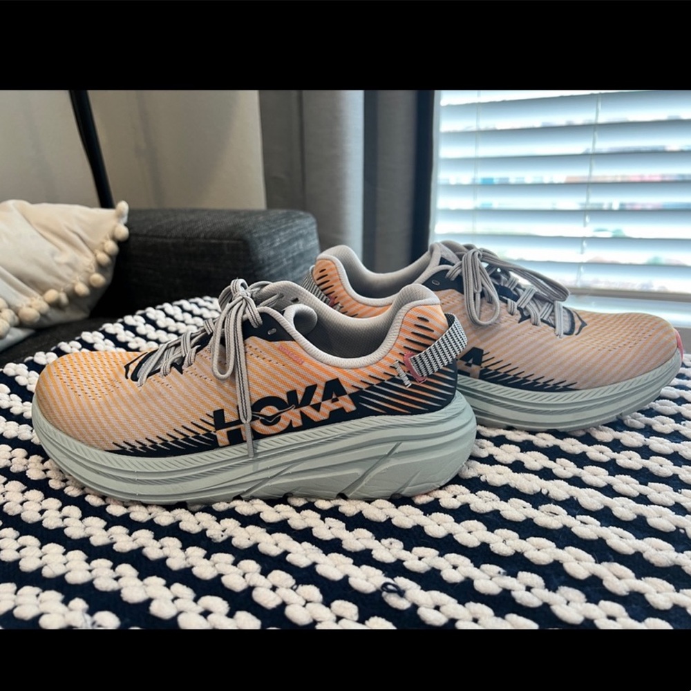 7.5 womens Hokas